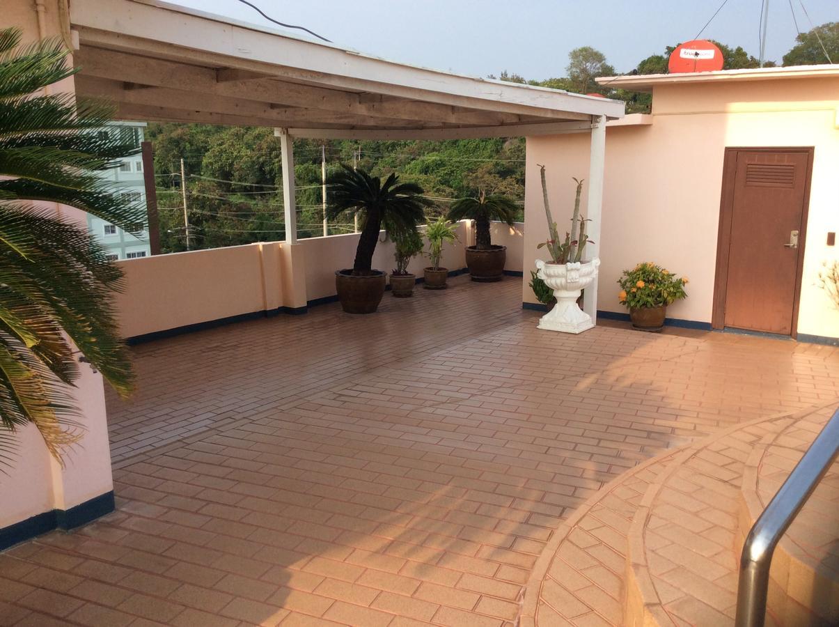 Ritz Estate Aparthotel 3*